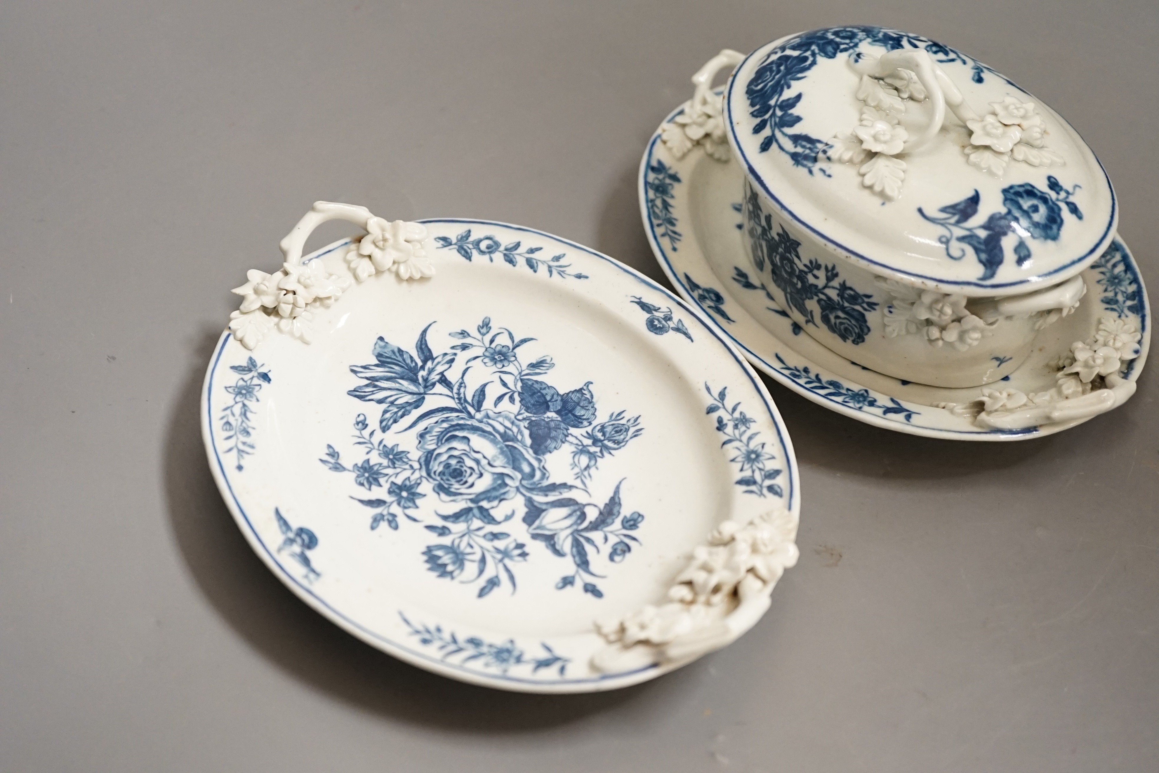 A pair of Caughley blue and white butter tubs, covers and stands, c.1780, stands 19cms wide, tubs and covers 9cms high